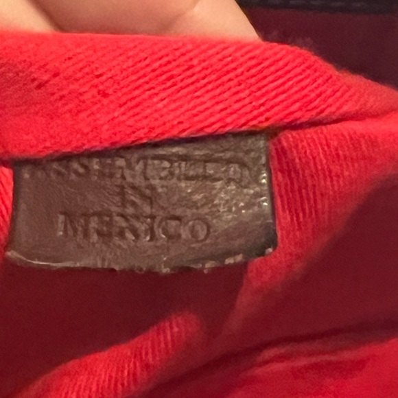 Dooney & Bourke Editor’s Travel Tote Retail $298 - Picture 9 of 12